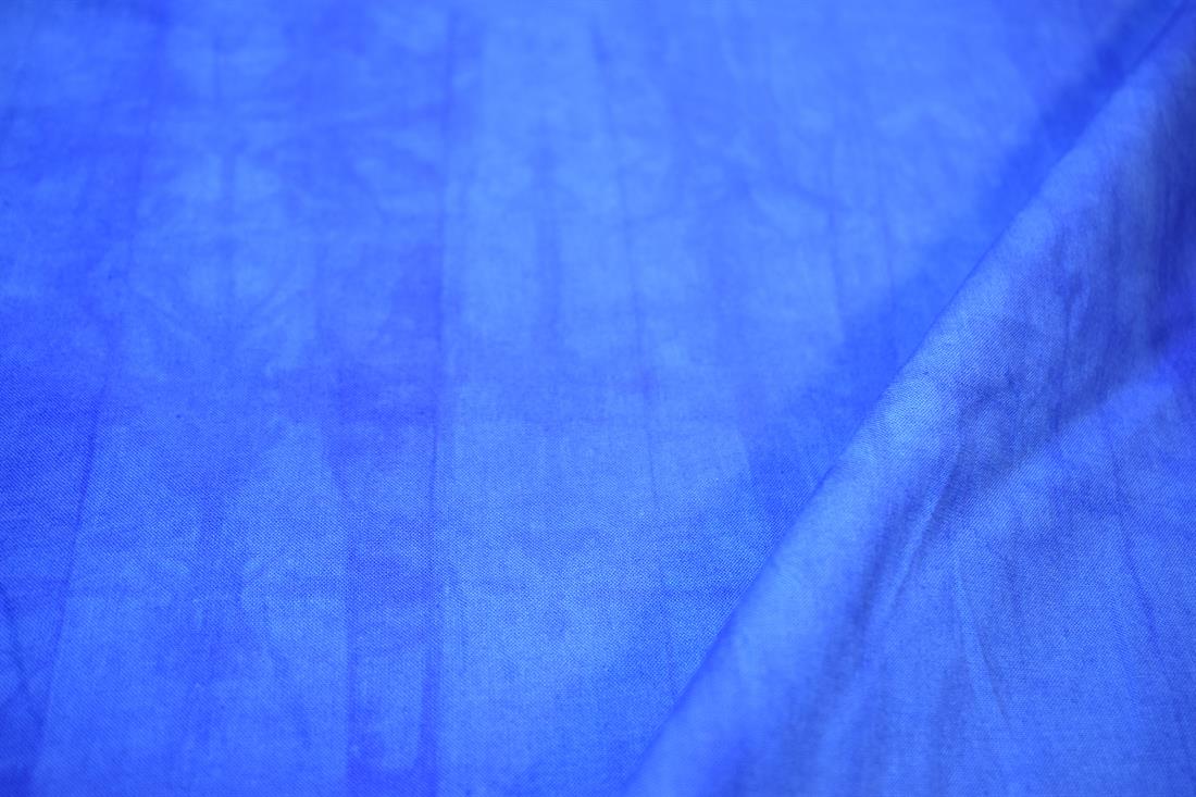 Polyester jersey Fabric Soft Stretch Knit Making Dress Fabric 
Perfect for Dressmaking, Tops, Skirts, Dancewear/ Costumes. 
Width: 59"/ 150cm
Colours may slightly vary due to the lighting during the photo shooting or the monitor's display.