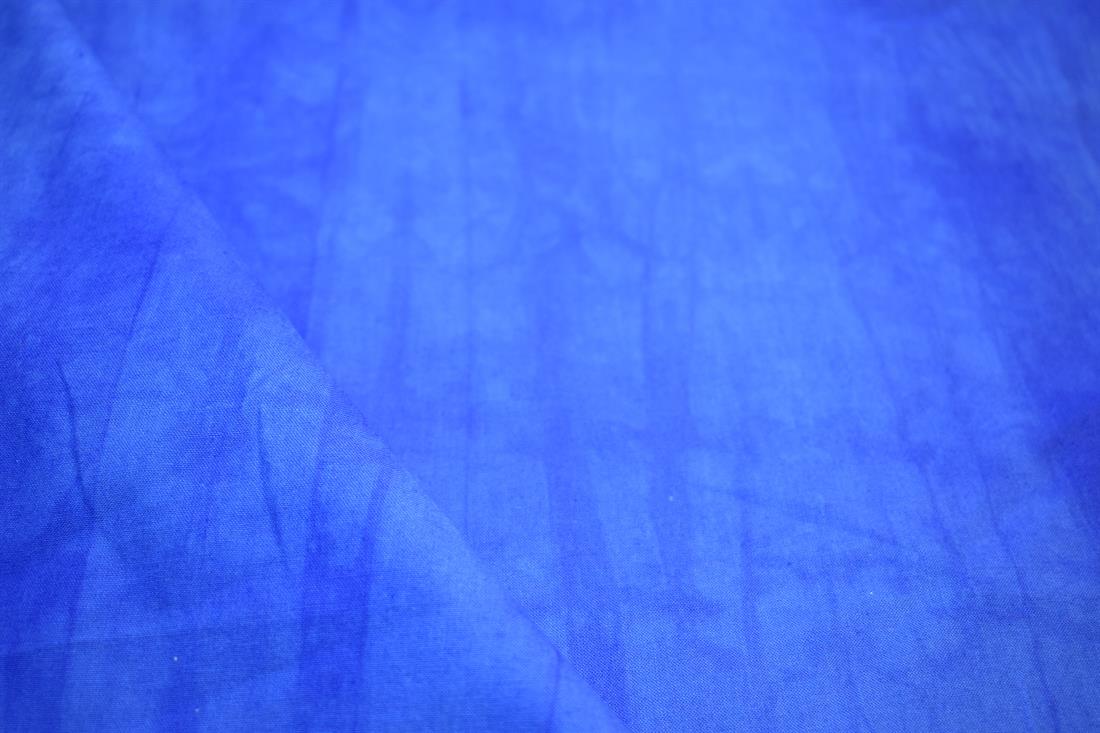 Polyester jersey Fabric Soft Stretch Knit Making Dress Fabric 
Perfect for Dressmaking, Tops, Skirts, Dancewear/ Costumes. 
Width: 59"/ 150cm
Colours may slightly vary due to the lighting during the photo shooting or the monitor's display.