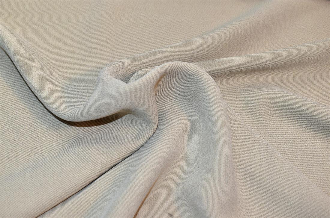 Plain Polyester  Fabric 
Perfect for Dressmaking, Tops, Skirts, Dancewear/ Costumes. 
Width: 59"/ 150cm
Colours may slightly vary due to the lighting during the photo shooting or the monitor's display.