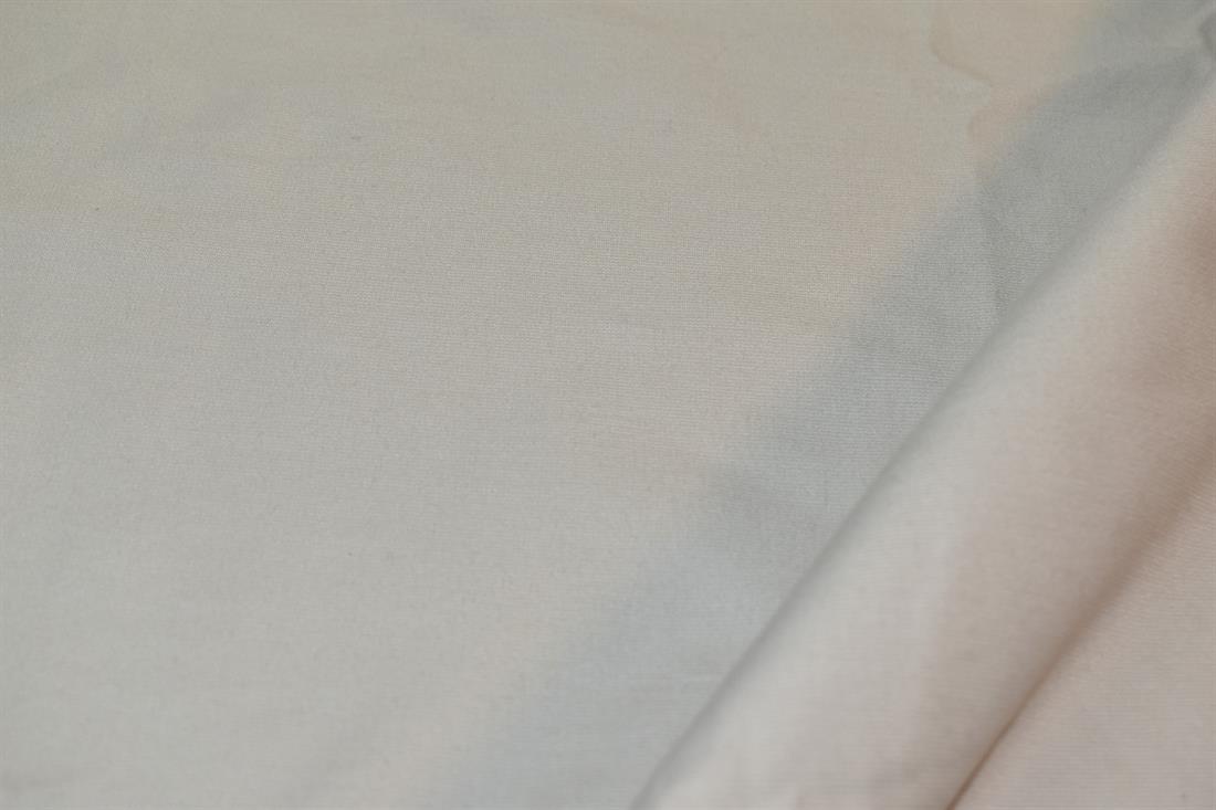 Plain Polyester Fabric ( Stretch  Fabric ) 
Perfect for Dressmaking, Tops, Skirts, Dancewear/ Costumes.
Colours may slightly vary due to the lighting during the photo shooting or the monitor's display. 
Width: 58"/ 148cm