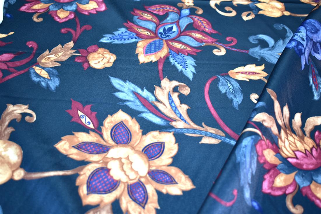 Printed  Upholstery Curtaing Fabric
Looks like more you can use this fabric for Furnishing Upholstery
Width: 58"/ 148cm
Colours may slightly vary due to the lighting during the photo shooting or the monitor's display.