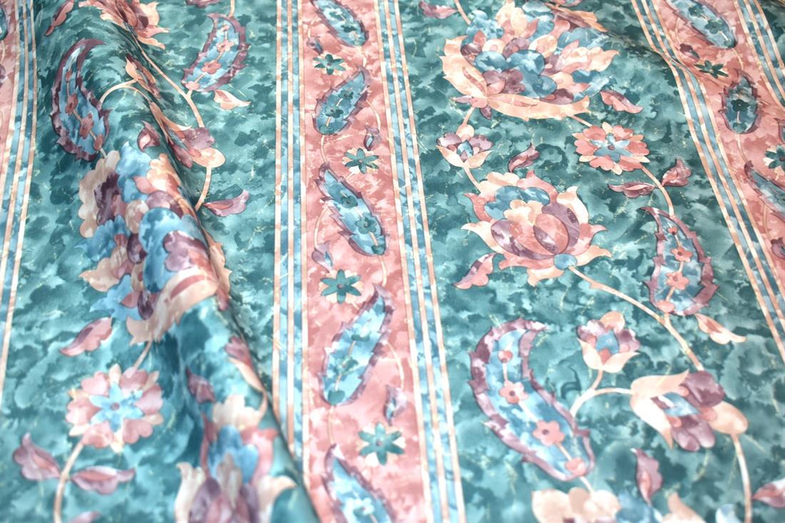 Printed  Upholstery Curtaing Fabric
Looks like more you can use this fabric for Furnishing Upholstery
Width: 58"/ 148cm
Colours may slightly vary due to the lighting during the photo shooting or the monitor's display.
