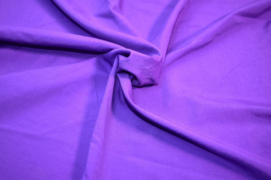 Plain Polyester Cotton Fabric 
Perfect for Dressmaking, Tops, Skirts, Dancewear/ Costumes.
Width: 58"/ 148cm
Colours may slightly vary due to the lighting during the photo shooting or the monitor's display.