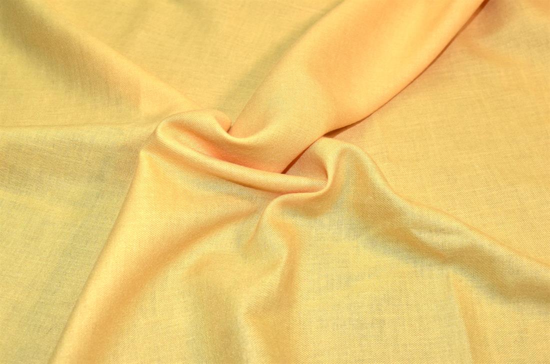 Plain Polyester Fabric 
Perfect for Dressmaking, Tops, Skirts, Dancewear/ Costumes.
Width: 58"/ 148cm
Colours may slightly vary due to the lighting during the photo shooting or the monitor's display.