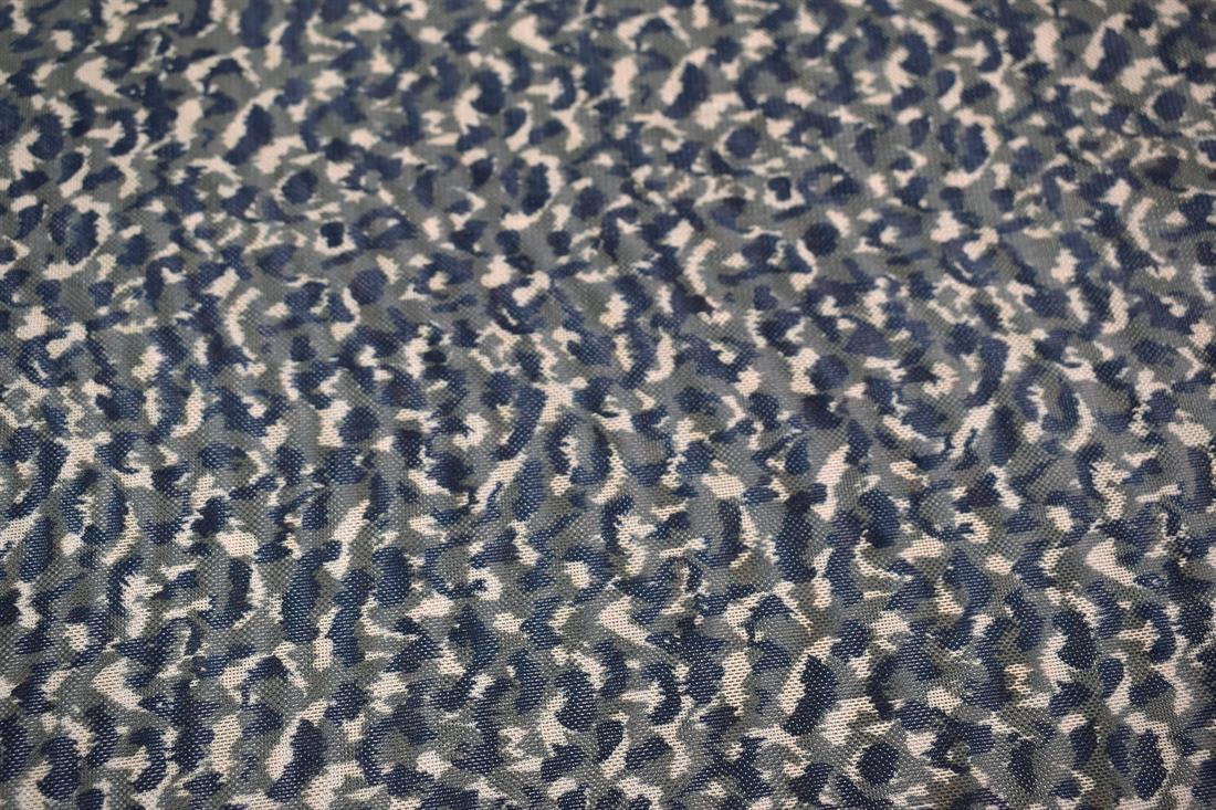 Printed  Polyester  Fabric (Soft Stretch Fabric & (see through Fabric)
Perfect for Dressmaking, Tops, Skirts, Dancewear/ Costumes.
Width: 58"/ 145cm
Colours may slightly vary due to the lighting during the photo shooting or the monitor's display.