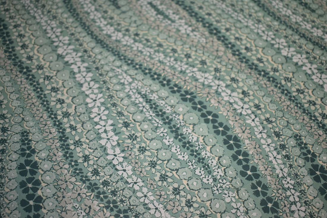 Printed Chiffon Fabric
Perfect for Dressmaking, Tops, Skirts, Dancewear/ Costumes.
Width: 58"/ 145cm
Colours may slightly vary due to the lighting during the photo shooting or the monitor's display.