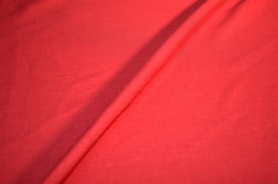 Red- Plain Polyester Fabric 
Perfect for Dressmaking, Tops, Skirts, Dancewear/ Costumes.
Width: 58"/ 148cmComposition: 100% Polyester 
Colours may slightly vary due to the lighting during the photo shooting or the monitor's display.