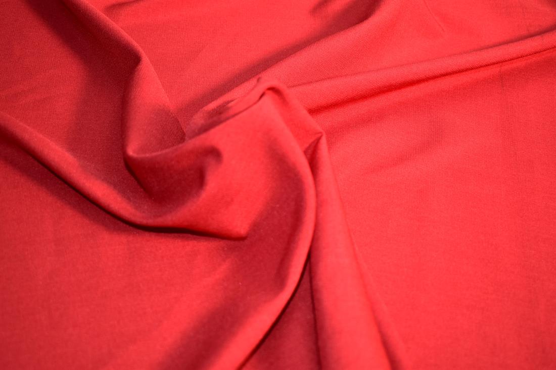 Red- Plain Polyester Fabric 
Perfect for Dressmaking, Tops, Skirts, Dancewear/ Costumes.
Width: 58"/ 148cmComposition: 100% Polyester 
Colours may slightly vary due to the lighting during the photo shooting or the monitor's display.
