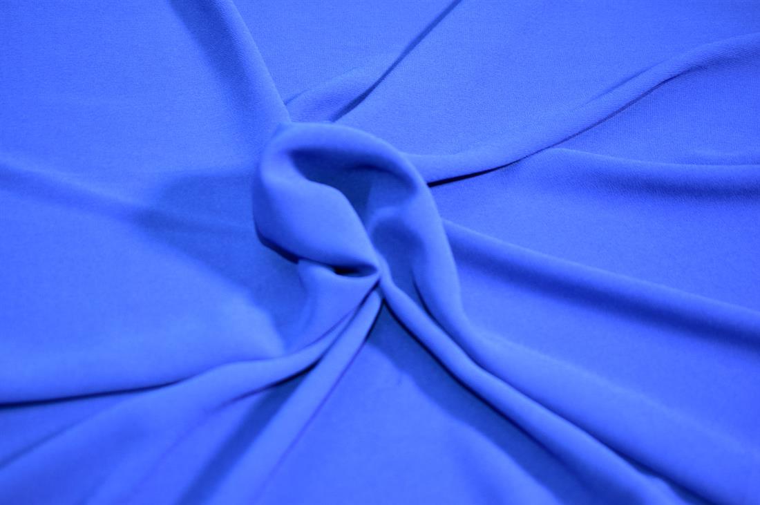 Plain Chiffon Fabric, 
Perfect for Dressmaking, Tops, Skirts, Dancewear/ Costumes.
Width: 58"/ 148cm
Colours may slightly vary due to the lighting during the photo shooting or the monitor's display.