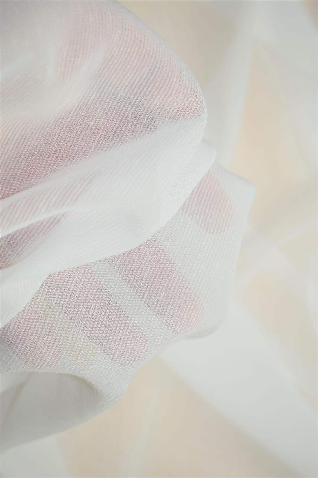 White Light Weight Polyester Fabric, 145cm Wide, High Quality;
This soft fabric can be used for dresses, shirts, skirts, blouse, and for other craft projects.
Colours may slightly vary due to the lighting during the photo shooting or the monitor's display.