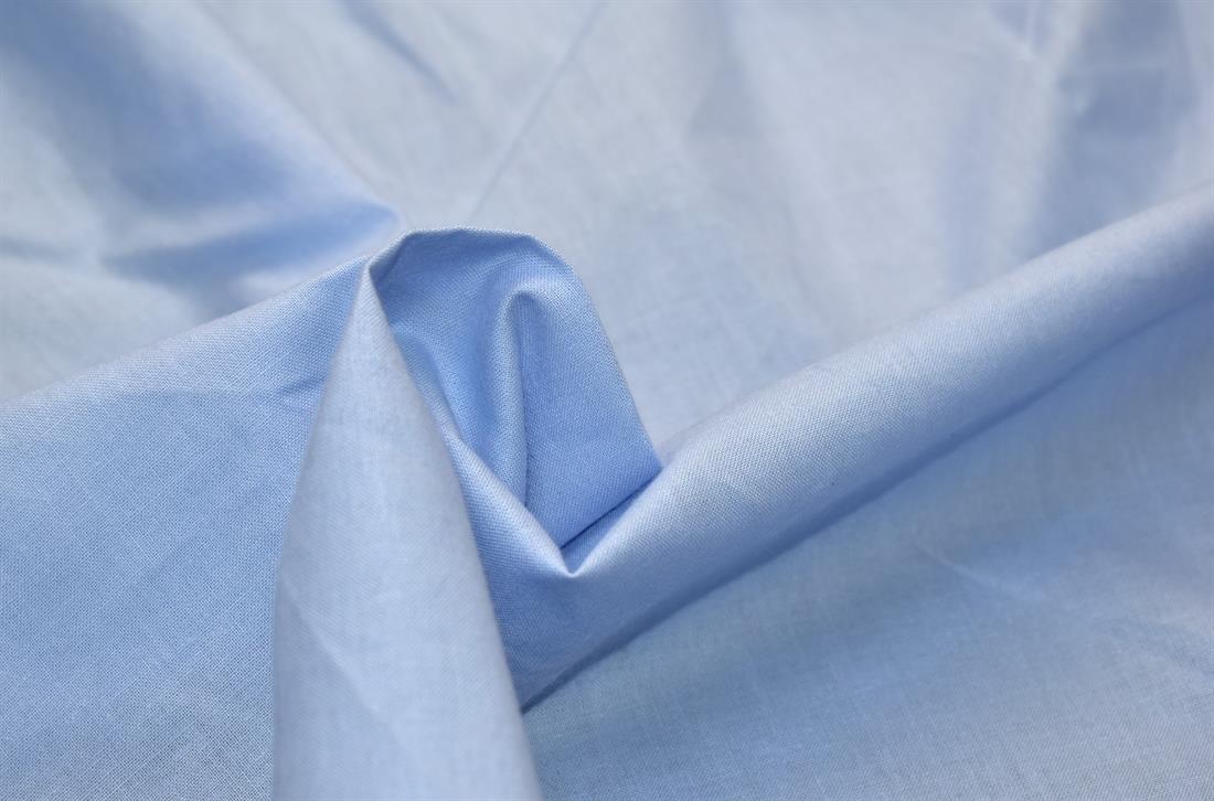 Plain Polyester Cotton Fabric, 
Perfect for Dressmaking, Tops, Skirts, Dancewear/ Costumes.
Width: 58"/ 148cm
Colours may slightly vary due to the lighting during the photo shooting or the monitor's display.