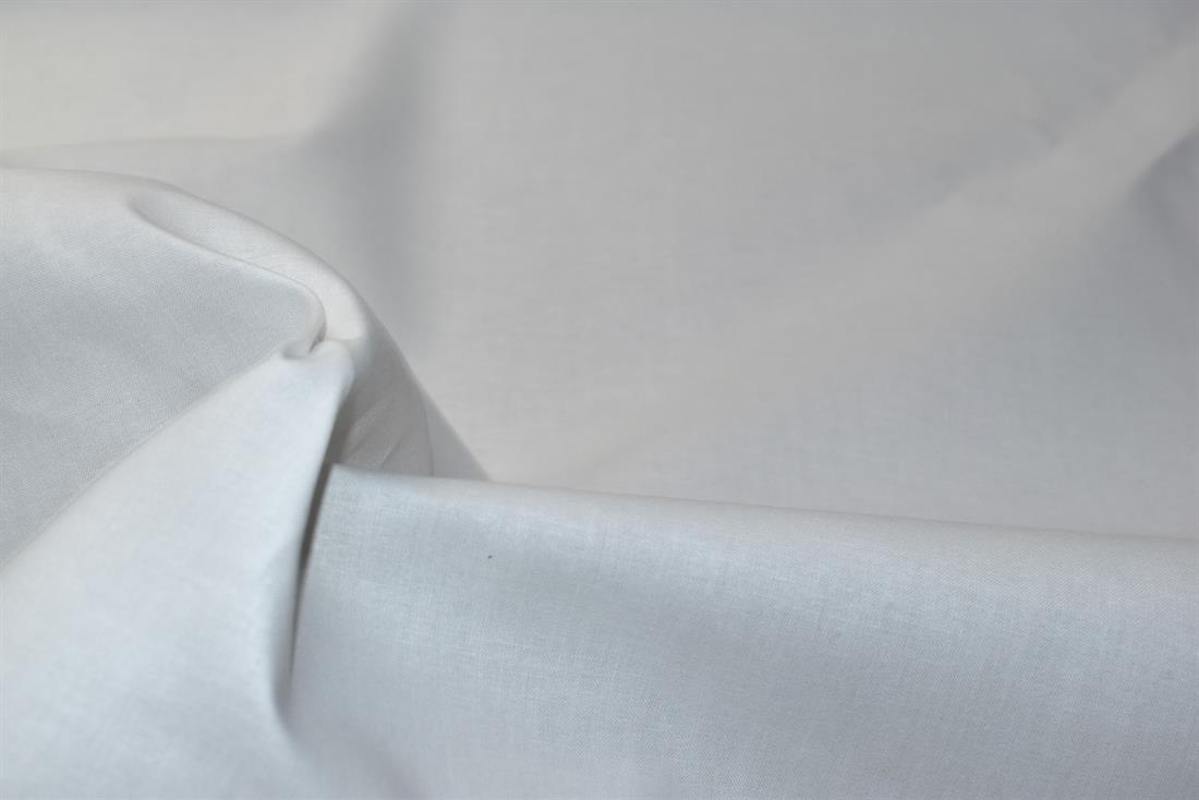 Plain Polyester Curtaing Fabric,
Perfect for Dressmaking, Tops, Skirts, Dancewear/ Costumes.
Colours may slightly vary due to the lighting during the photo shooting or the monitor's display. 
Width: 58"/ 148cm