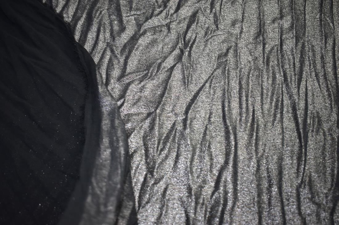 Polyester Fabric (Stretch Knit Making Dress Fabric) 
Perfect for Dressmaking, Tops, Skirts, Dancewear/ Costumes.
Width: 58"/ 148cm
Colours may slightly vary due to the lighting during the photo shooting or the monitor's display.