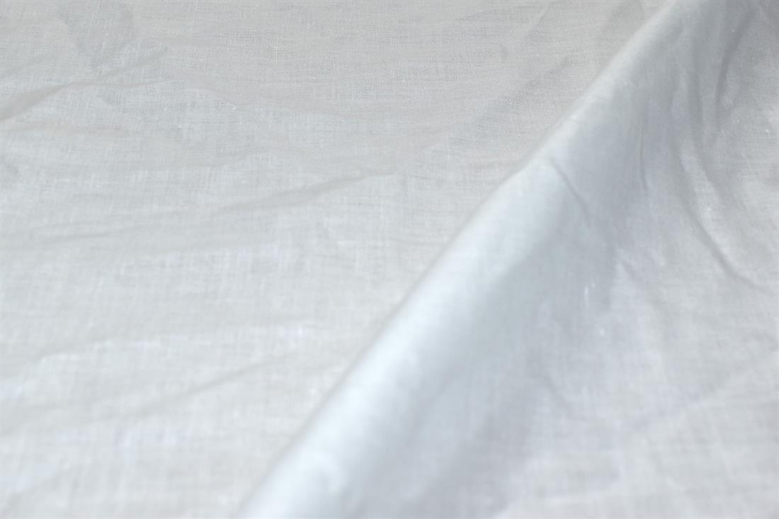 Plain Polyester Cotton Fabric Perfect for Dressmaking, Tops, Skirts, Dancewear/ Costumes.
Width: 58"/ 148cm
Colours may slightly vary due to the lighting during the photo shooting or the monitor's display.