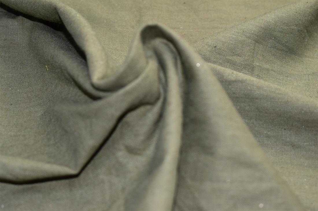 Plain Polyester  Fabric, High Quality 
Perfect for Dressmaking, Tops, Skirts, Dancewear/ Costumes.
Width: 58"/ 148cm
Colours may slightly vary due to the lighting during the photo shooting or the monitor's display.