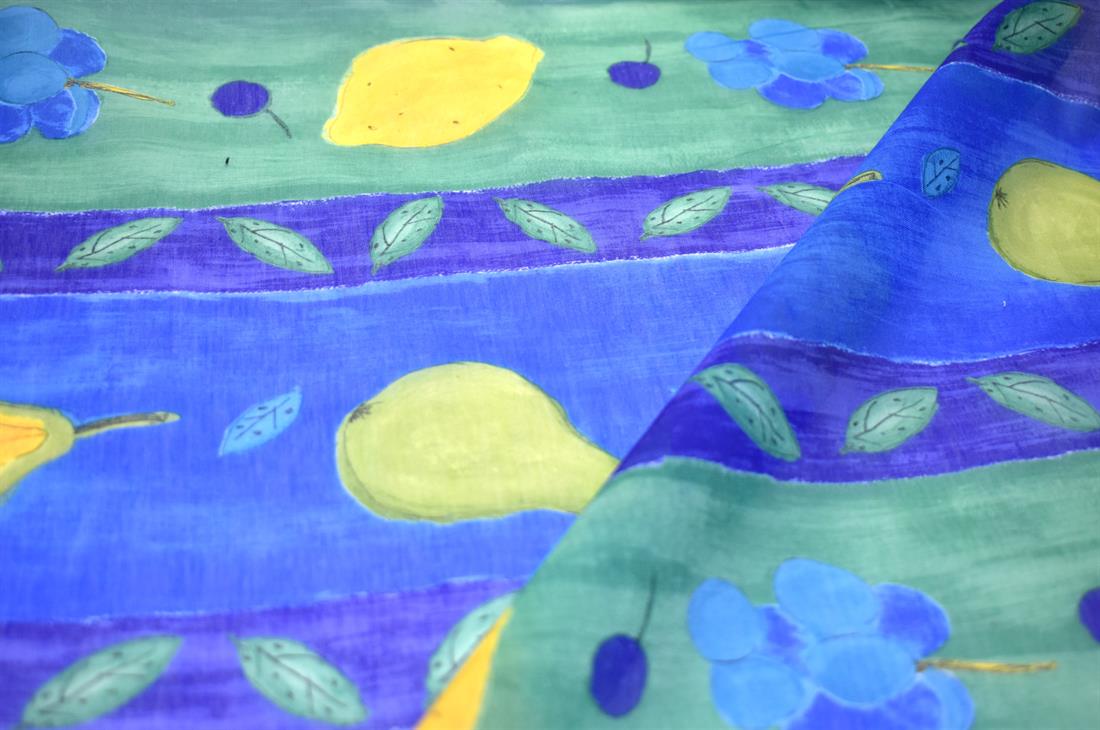 Plain Polyester Fabric (see through Fabric) 
Perfect for Dressmaking, Tops, Skirts, Dancewear/ Costumes.
Width: 58"/ 148cm
Colours may slightly vary due to the lighting during the photo shooting or the monitor's display.