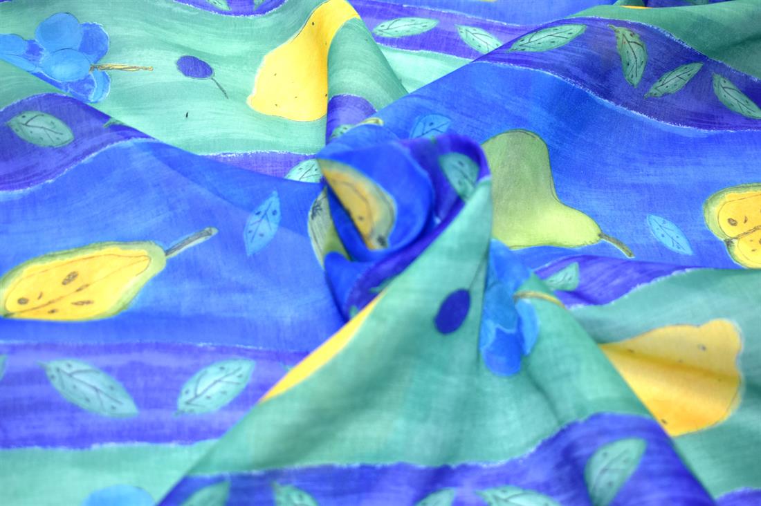 Plain Polyester Fabric (see through Fabric) 
Perfect for Dressmaking, Tops, Skirts, Dancewear/ Costumes.
Width: 58"/ 148cm
Colours may slightly vary due to the lighting during the photo shooting or the monitor's display.