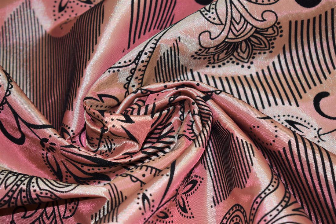 Printed Taffeta Fabric, 145cm Wide, High Quality;
Colours may slightly vary due to the lighting during the photo shooting or the monitor's display.