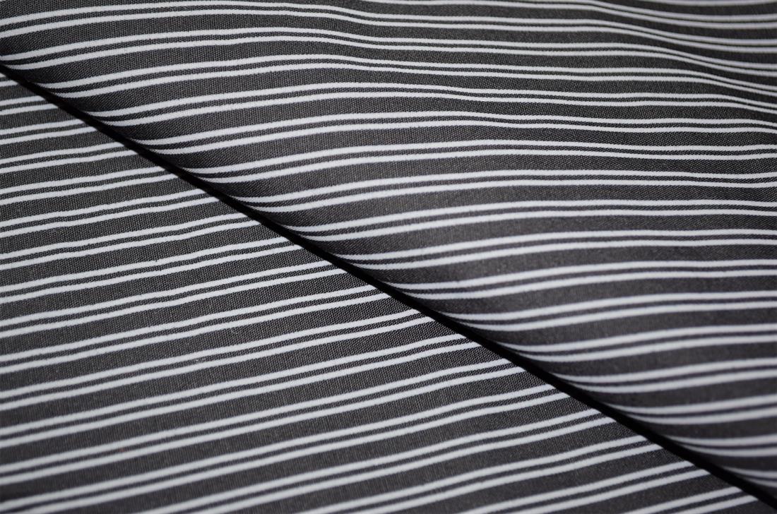 Printed Strips polyester Fabric 145cm Wide, High Quality; Colours may slightly vary due to the lighting during the photo shooting or the monitor's display.