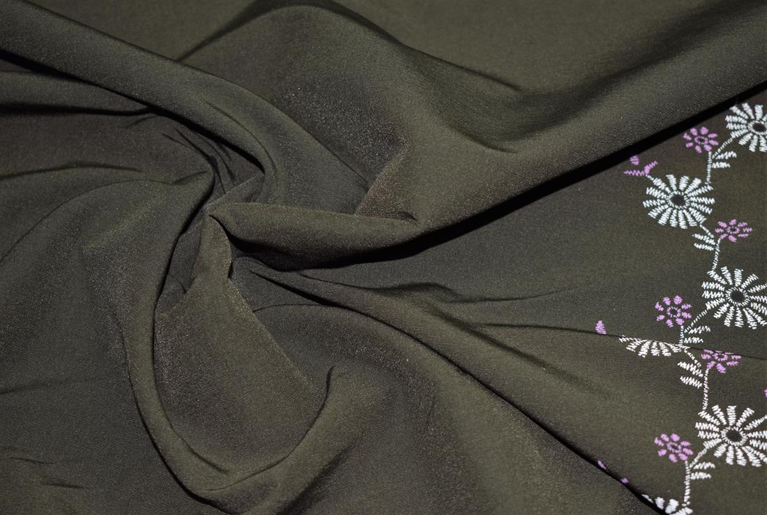 Bottle Green Embrodiery Fabric, 148cm Wide, High Quality; 
Colours may slightly vary due to the lighting during the photo shooting or the monitor's display.