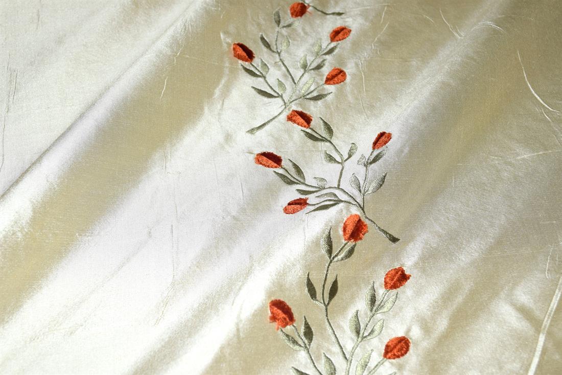 Printed Polyester fabric 137 cm wide, High Quality; Colours may slightly vary due to the lighting during the photo shooting or the monitor's display.