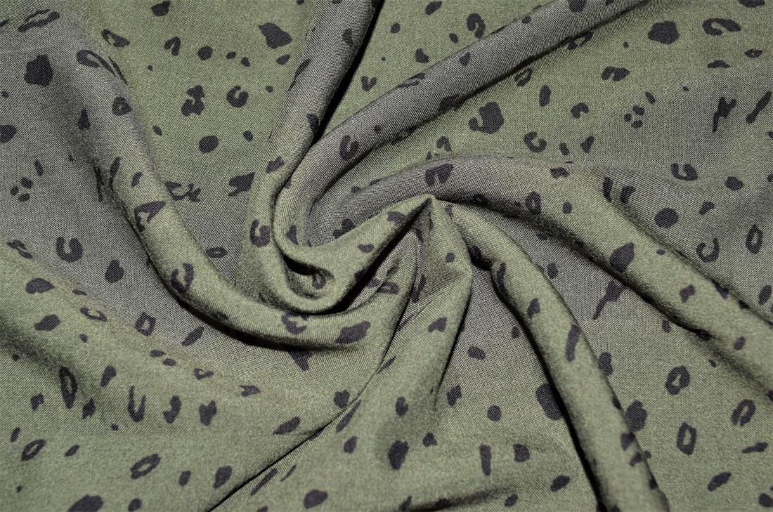 Printed polyester fabric 137 cm wide, High Quality; Colours may slightly vary due to the lighting during the photo shooting or the monitor's display.