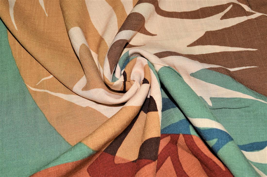 Premium Printed Rayon/Viscos Fabric, Tropical Flower Print Design, 150cm Wide, High Quality, Colours may slightly vary due to the lighting during the photo shooting or the monitor's display.