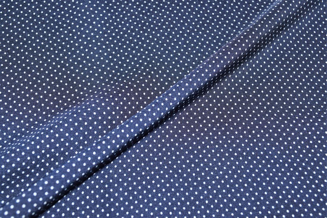 Premium Printed Rayon/Viscos Fabric, Tropical Flower Print Design, 150cm Wide, High Quality, Colours may slightly vary due to the lighting during the photo shooting or the monitor's display.