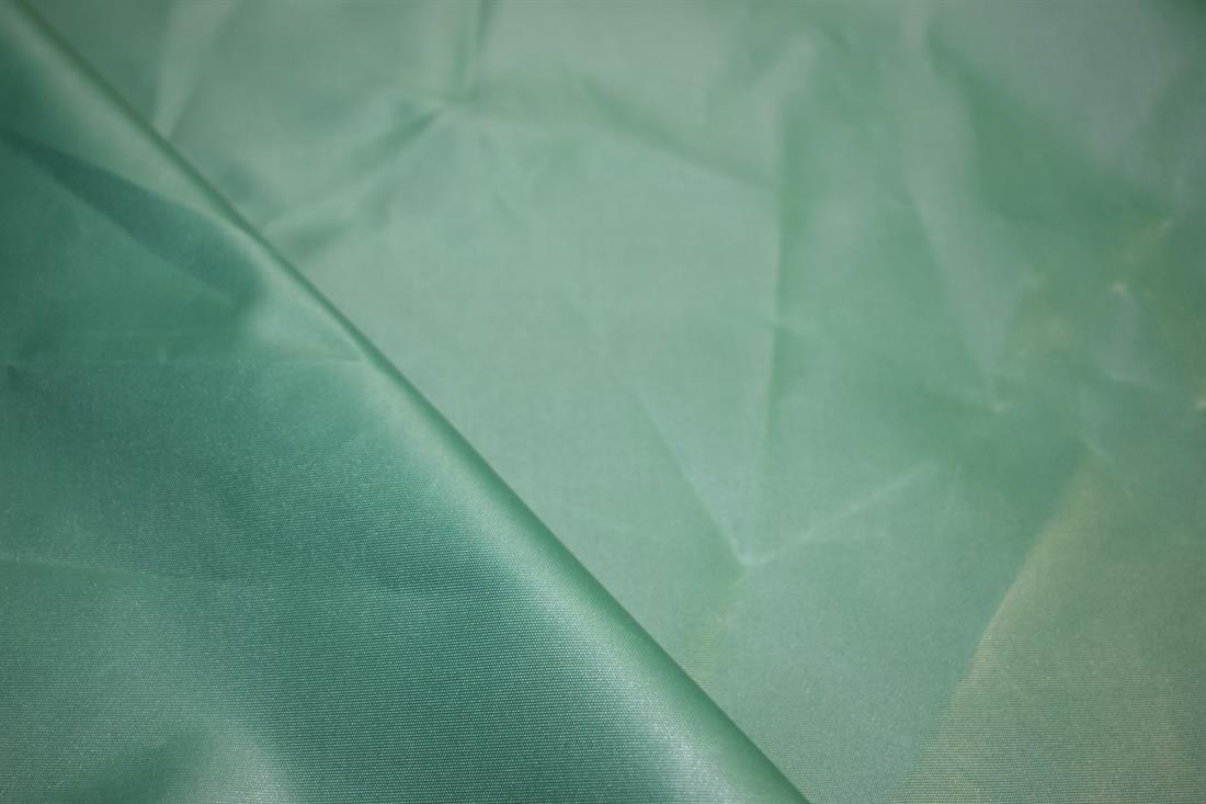 A Weaver's Guide: What Is a Floating Selvedge and When to Use It