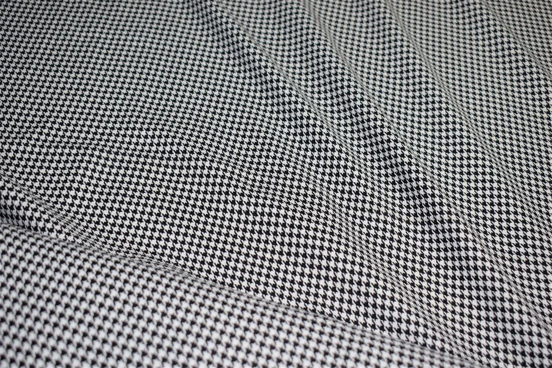 Houndstooth Check Print