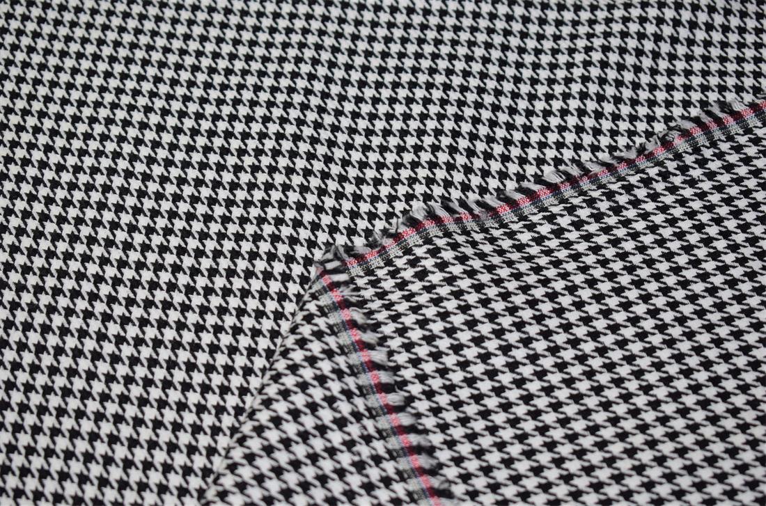Houndstooth Check Print