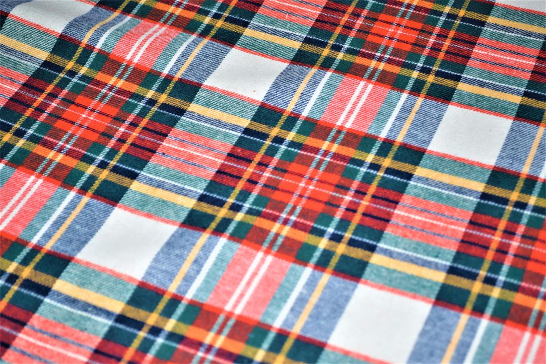 Premium Yarn Dyed/Brush 100% Cotton Fabric Tartan Check Print desing ,High Quality 148 cm Colours may slightly vary due to the lighting during the photo shooting or the monitor's display.