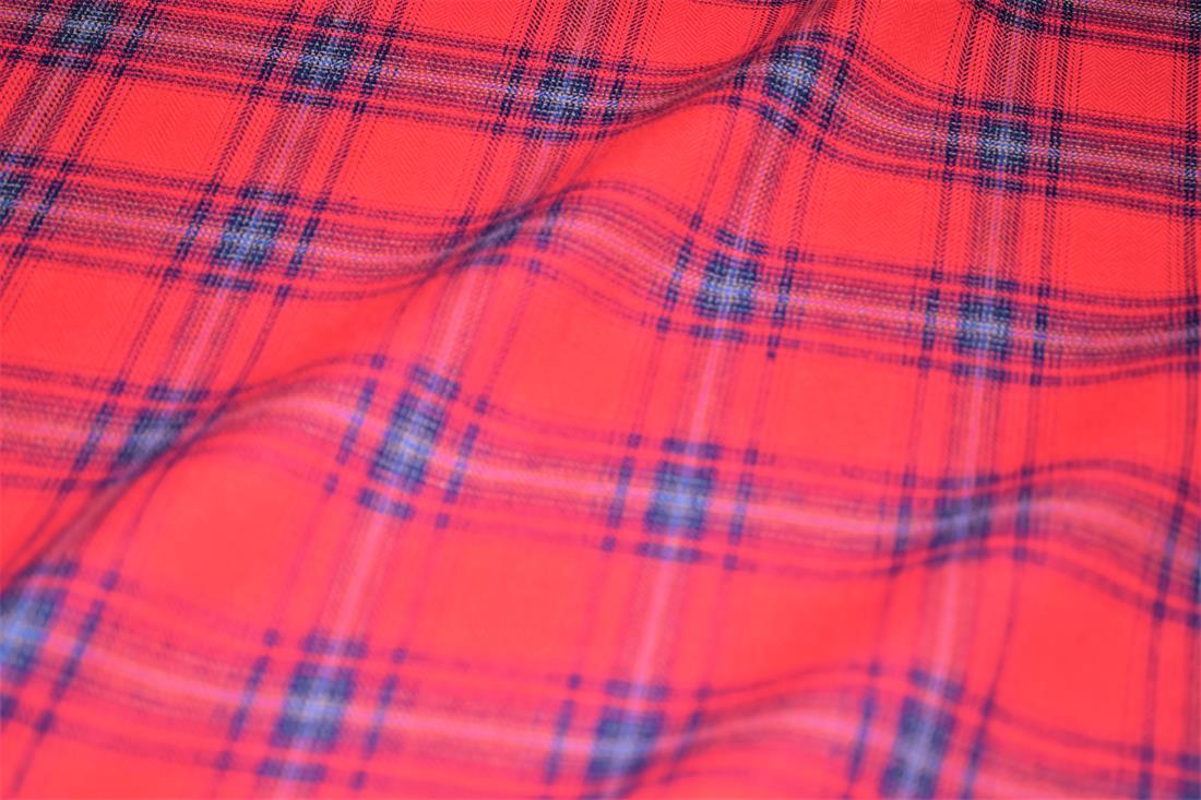 Premium Yarn Dyed/Brush 100% Cotton Fabric Tartan Check Print desing ,High Quality 148 cm Colours may slightly vary due to the lighting during the photo shooting or the monitor's display.
