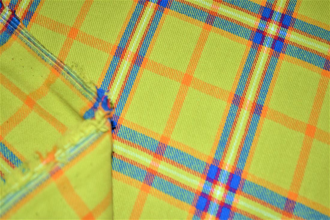 Premium Yarn Dyed/Brush 100% Cotton Fabric Tartan Check Print desing ,High Quality 148 cm Colours may slightly vary due to the lighting during the photo shooting or the monitor's display.