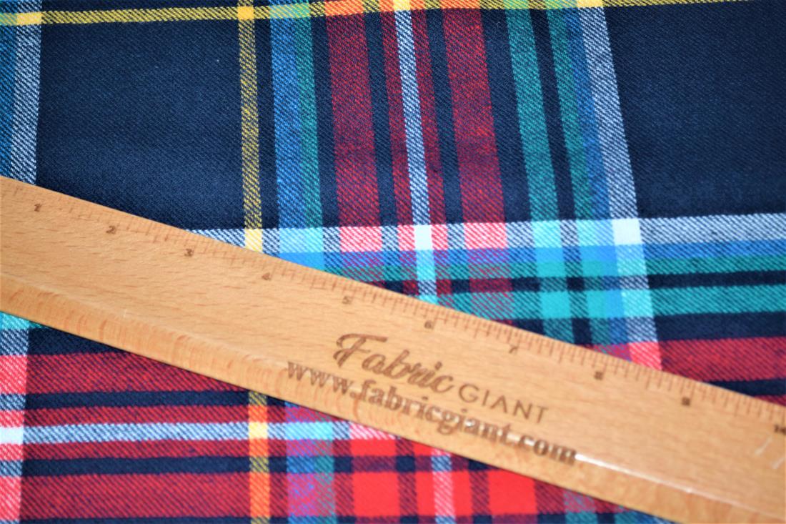 Premium Yarn Dyed/Brush 100% Cotton Fabric Tartan Check Print desing ,High Quality 148 cm Colours may slightly vary due to the lighting during the photo shooting or the monitor's display.