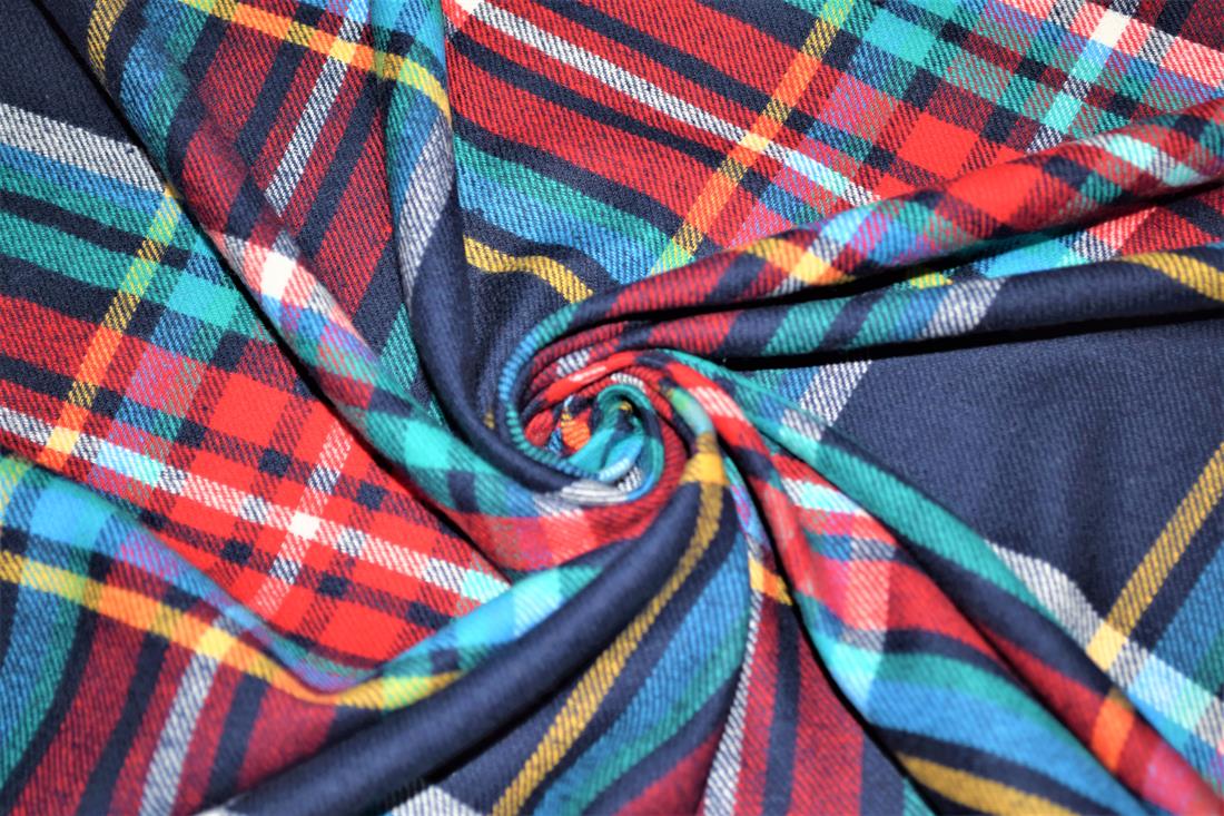 Premium Yarn Dyed/Brush 100% Cotton Fabric Tartan Check Print desing ,High Quality 148 cm Colours may slightly vary due to the lighting during the photo shooting or the monitor's display.