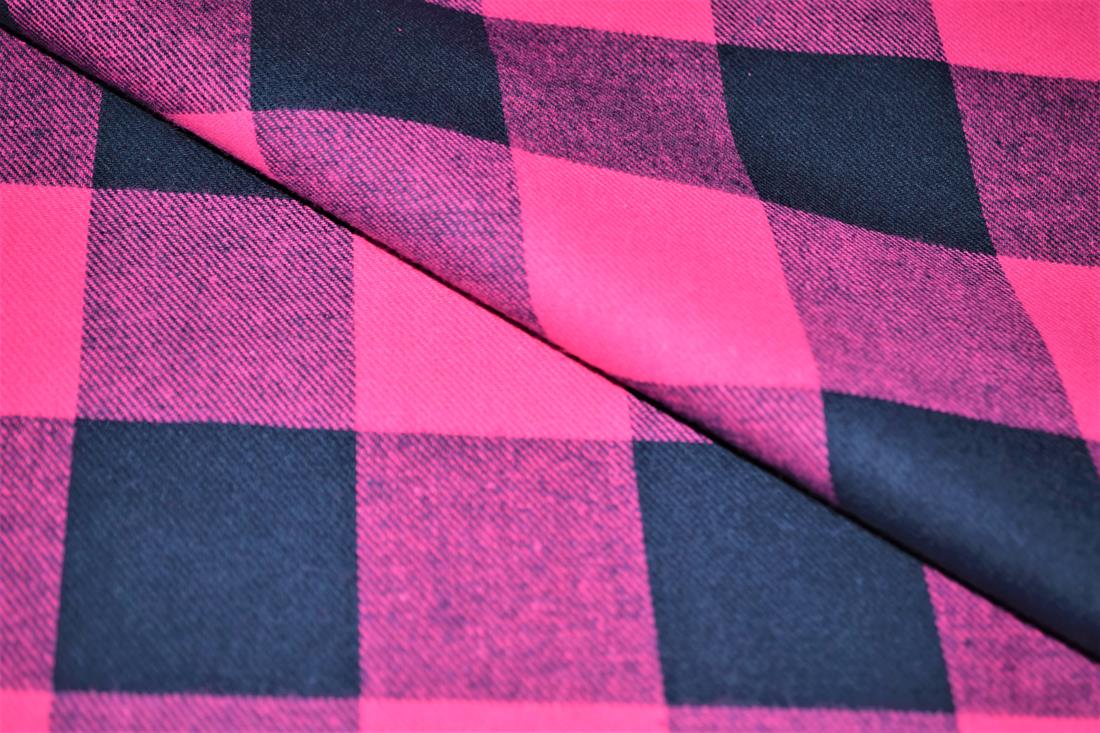 Premium Yarn Dyed/Brush 100% Cotton Fabric Tartan Check Print desing ,High Quality 148 cm Colours may slightly vary due to the lighting during the photo shooting or the monitor's display.
