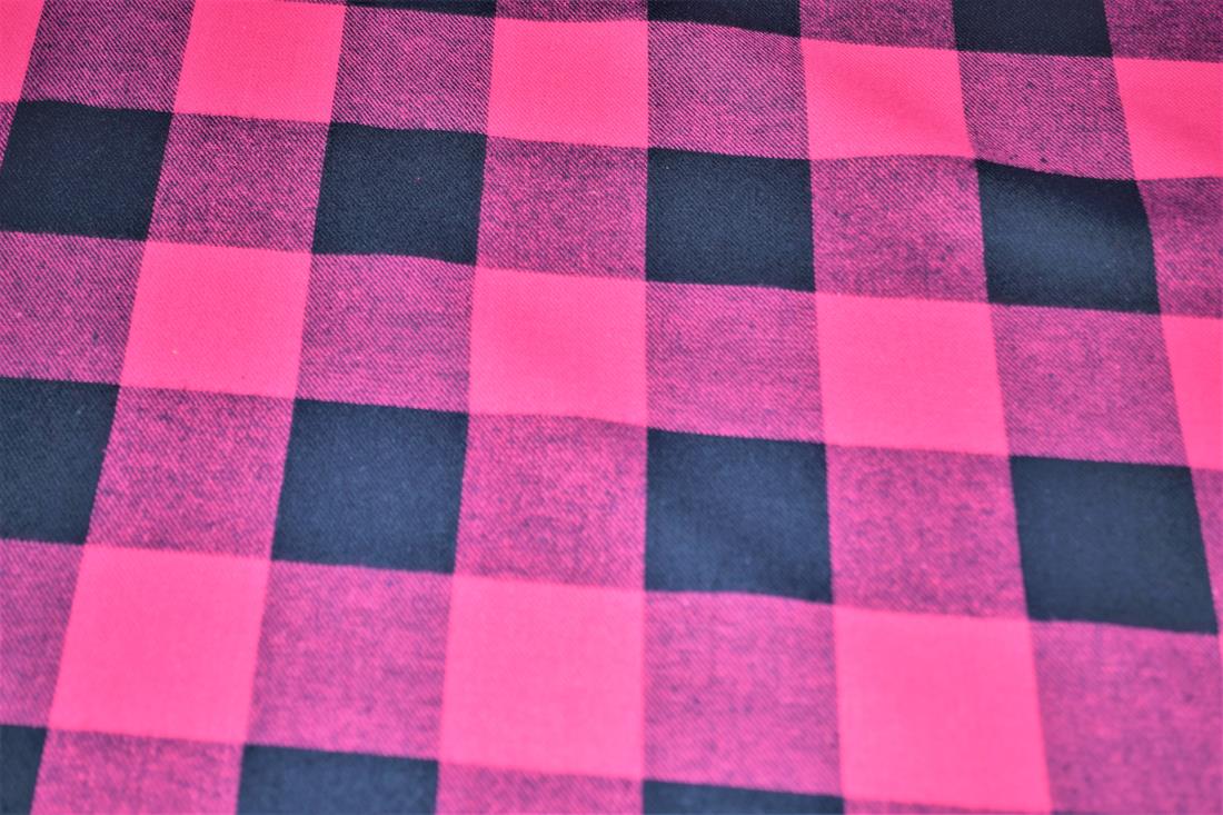 Premium Yarn Dyed/Brush 100% Cotton Fabric Tartan Check Print desing ,High Quality 148 cm Colours may slightly vary due to the lighting during the photo shooting or the monitor's display.