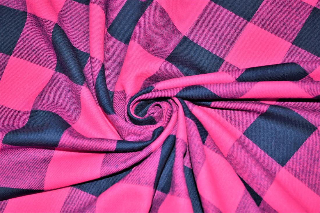 Premium Yarn Dyed/Brush 100% Cotton Fabric Tartan Check Print desing ,High Quality 148 cm Colours may slightly vary due to the lighting during the photo shooting or the monitor's display.